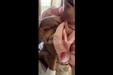 Tante Lusty Ekspresi Keenakan Tidak Ditutup Perempuan Dewasa Lumer poster